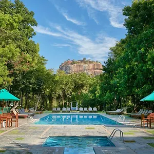 ***** Отель Hotel Sigiriya Шри-Ланка